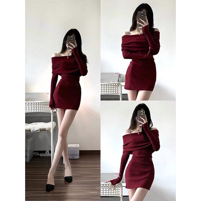 高级感显瘦露肩秋冬连衣裙女纯欲辣妹修身长袖针织内搭包臀短裙子