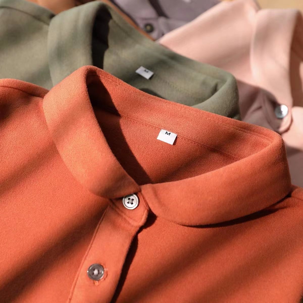 ZI发热绵软德绒保暖升温减龄元宝领直筒长袖休闲打底衬衫上衣女