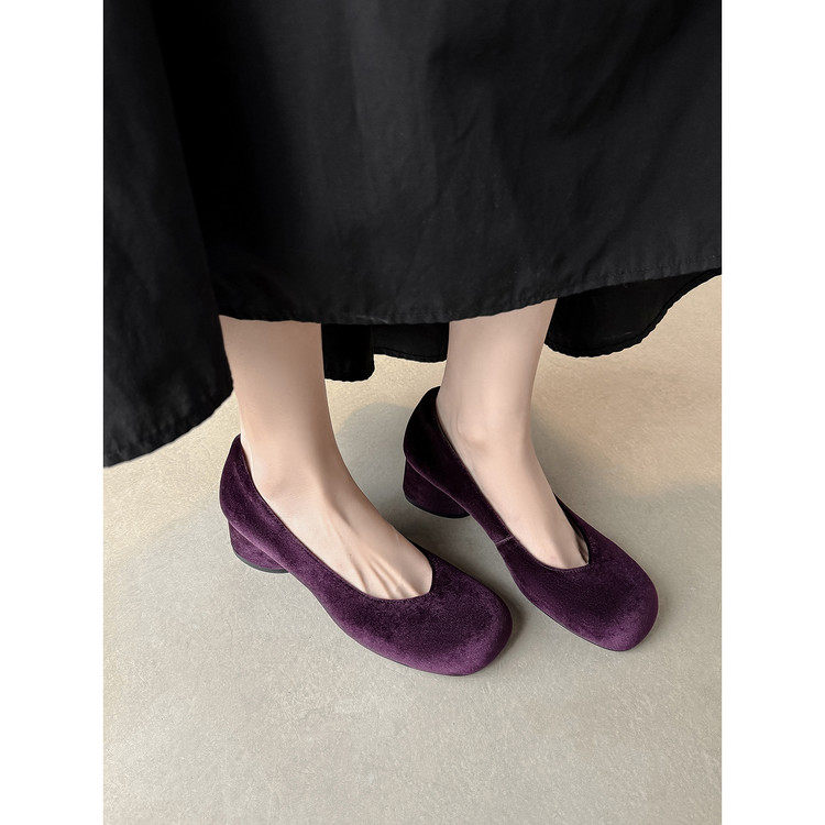 5cm复古丝绒圆头时尚粗跟浅口单鞋女2026新款高跟鞋一脚蹬奶奶鞋