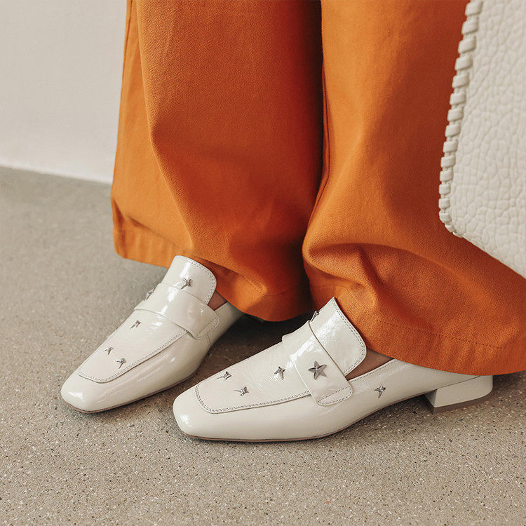 3.5cm英伦风气质法式乐福2026新款春单鞋女方头平底黑红白色铆钉,女鞋,深口单鞋,淘宝优惠券,粉丝福利购,淘宝优惠卷