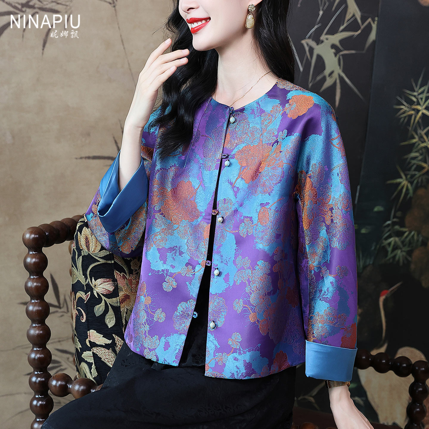 妮娜飘优雅气质国风提花短外套