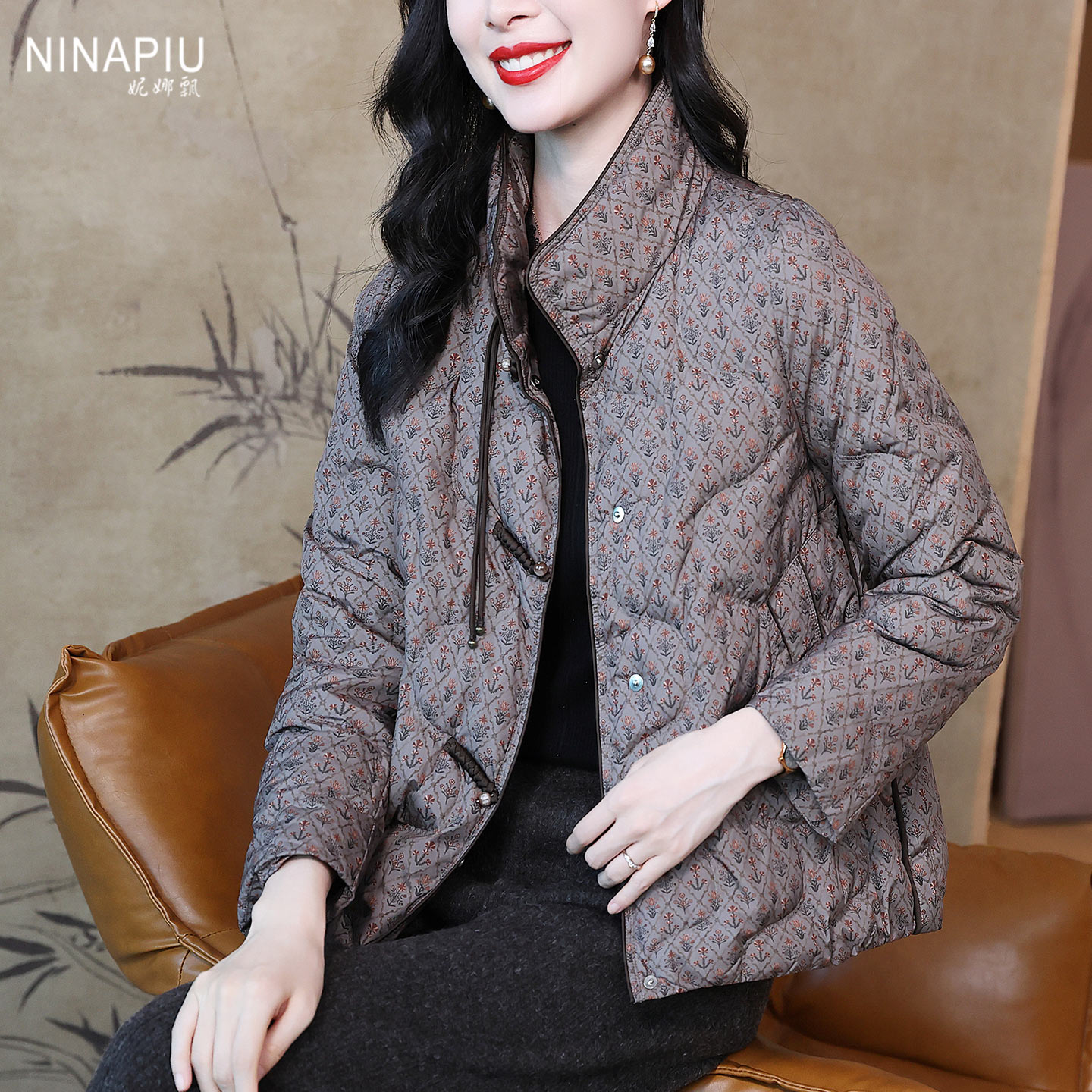 专柜正品90白鹅绒羽绒服女装2025冬季新款高端洋气短款宽松鹅绒服