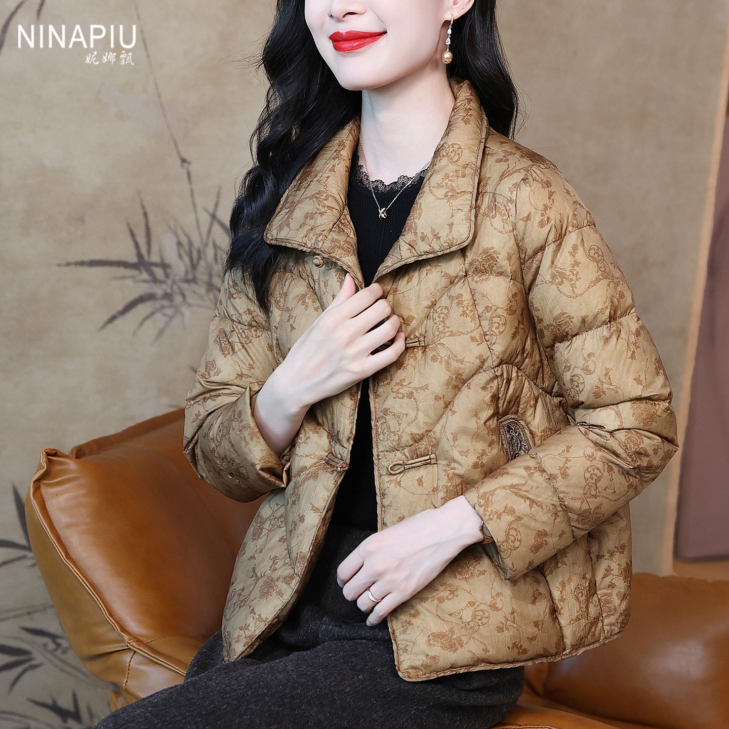 妮娜飘国风复古刺绣90白鹅绒服