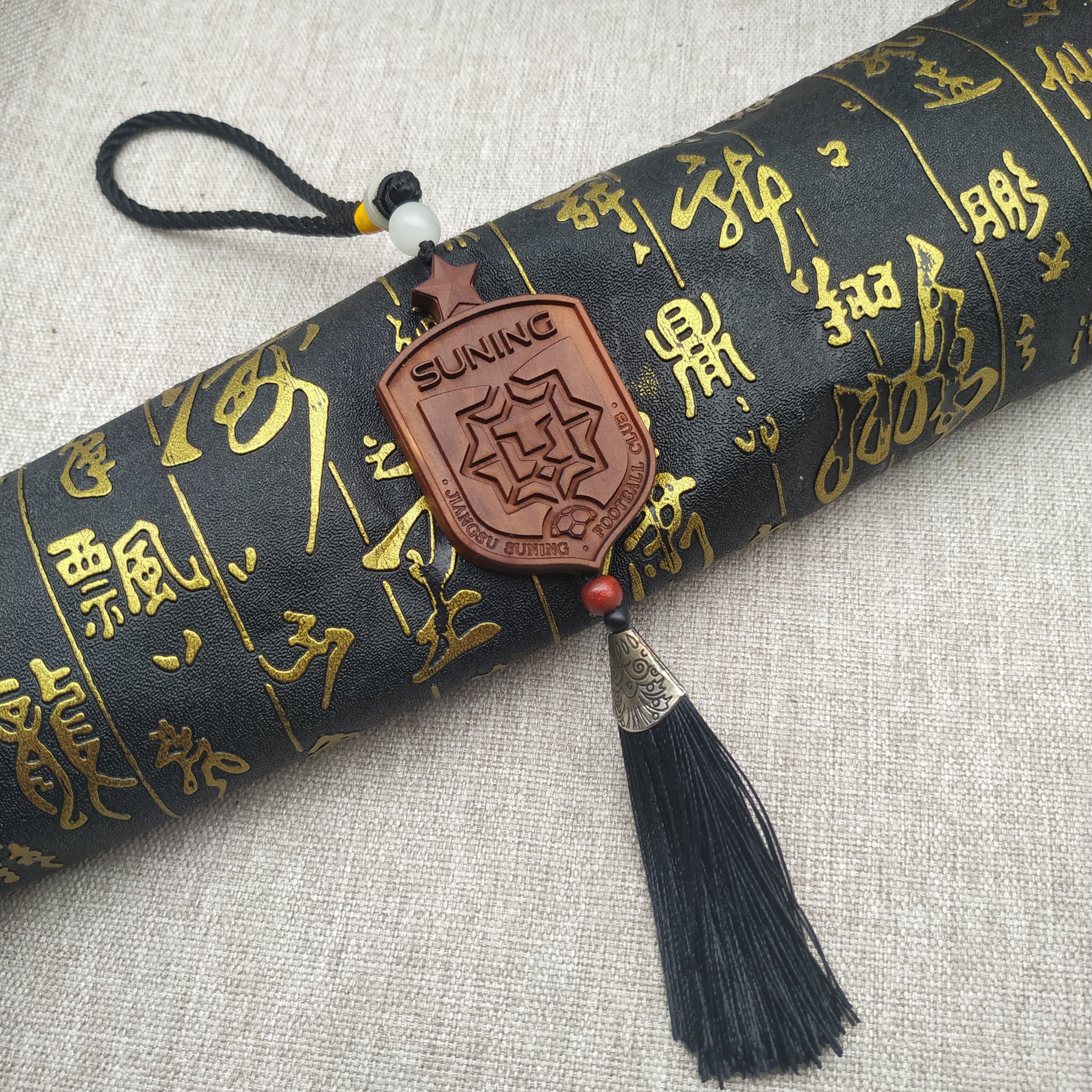 足球周边中超队徽木雕冠军江苏