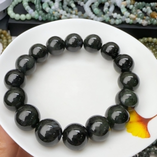 翡翠特色乌鸡两条198¥卡12