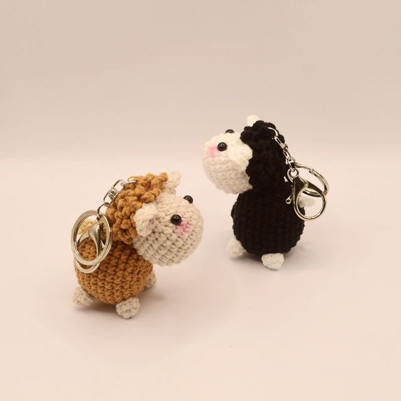 手工钩针编织可爱毛线玩偶小绵羊