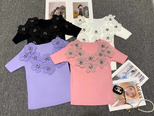 重工钉珠镶钻甜美立体花朵装饰圆领套头短袖修身百搭曲珠针织衫女