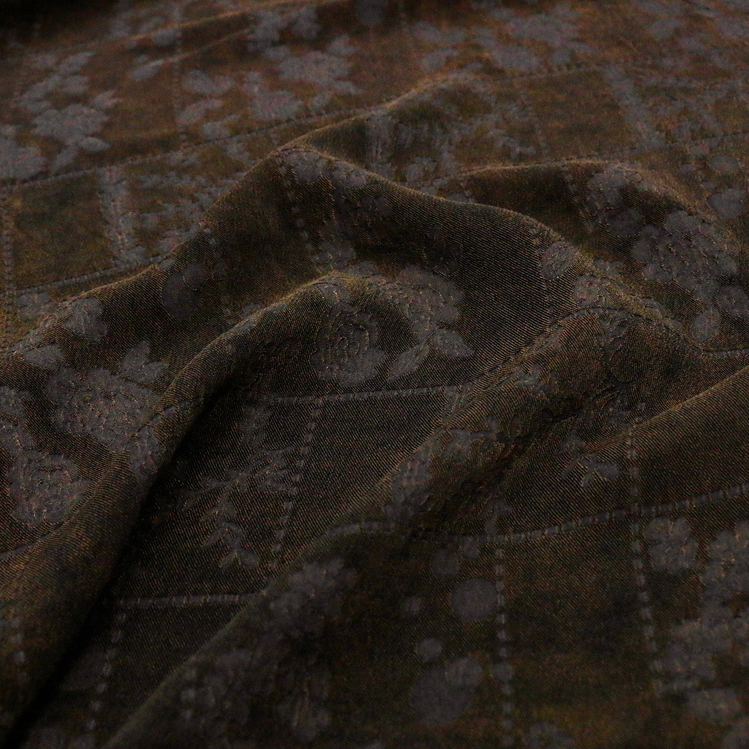 浮雕真丝重磅冠乐绉香云纱丝粘弹力面料做旧感时装小众设计师布料