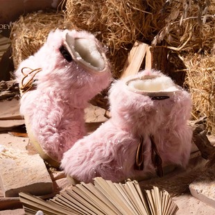 可爱到无法抗拒的小卷毛！毛毛控爱斯基摩18CM羊皮毛一体雪地靴女