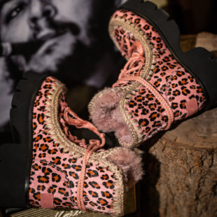 编织系带马丁靴羊皮毛一体女雪地靴 民族风法式 行走 荷尔蒙