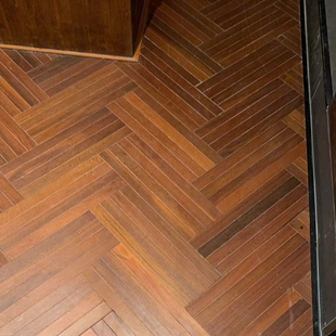 极窄纯实木二手翻新人字拼复古做旧烟熏色家装咖啡店室内卧室地板