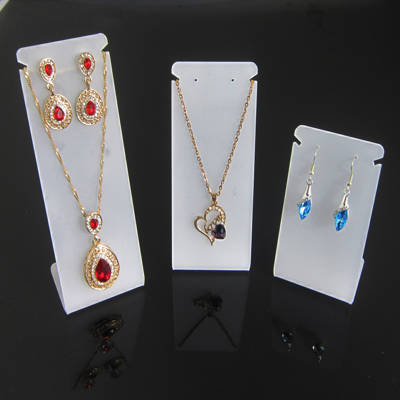 三件套l型项链展示珠宝