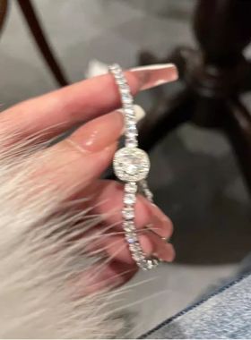 闪亮亮_满钻方块手链女款高级感精致时尚手环轻奢冷淡风配饰手饰
