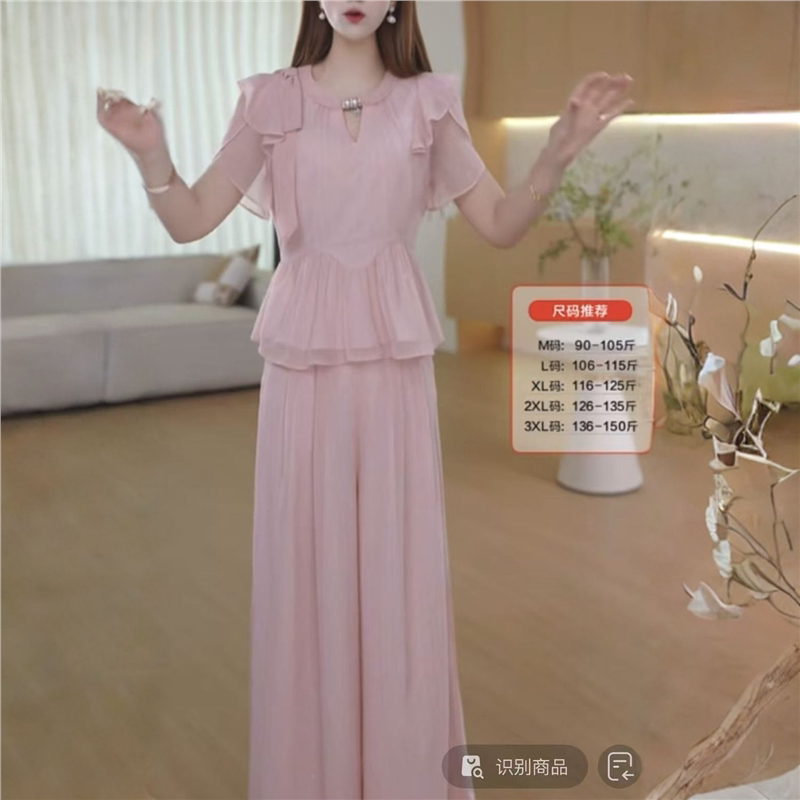 粉色优雅荷叶边显瘦礼服套装