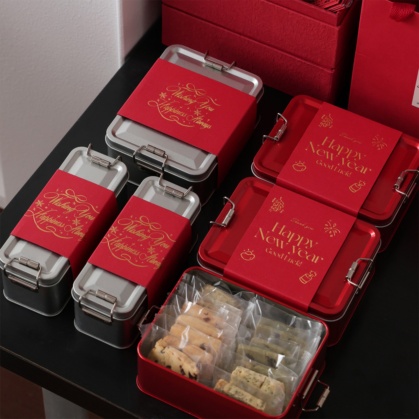 新年礼盒复古搭扣怀旧马口铁盒曲奇饼干牛轧糖凤梨酥包装空盒定制