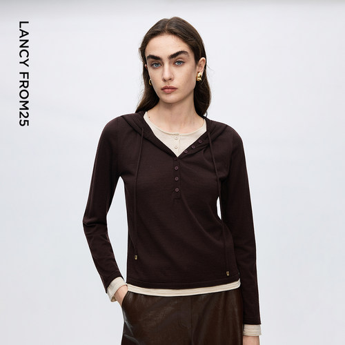 连帽设计 舒适羊毛 撞色拼接