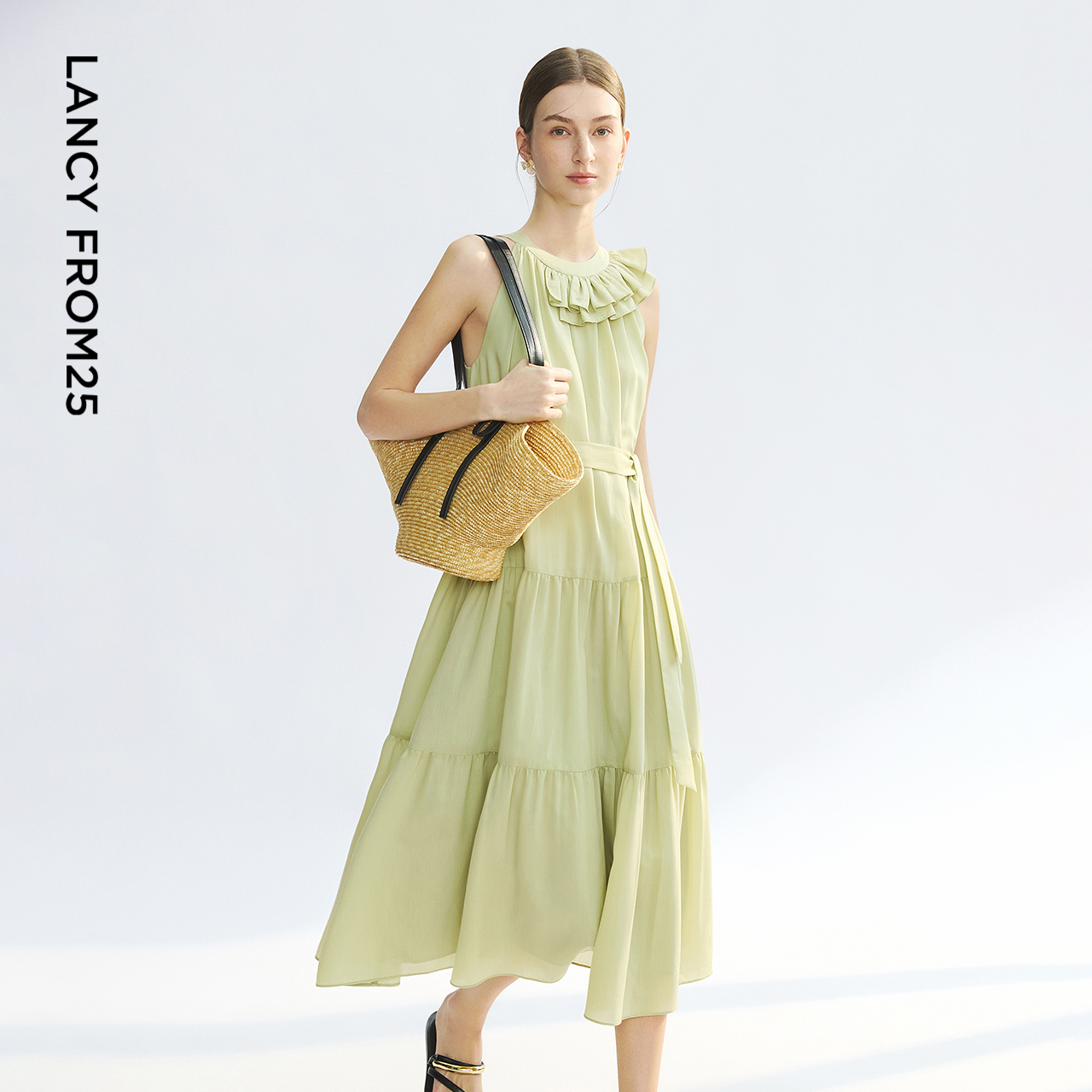 朗姿绿色挂脖圆领连衣裙荷叶边捏褶二醋酸2025年夏季设计感法式