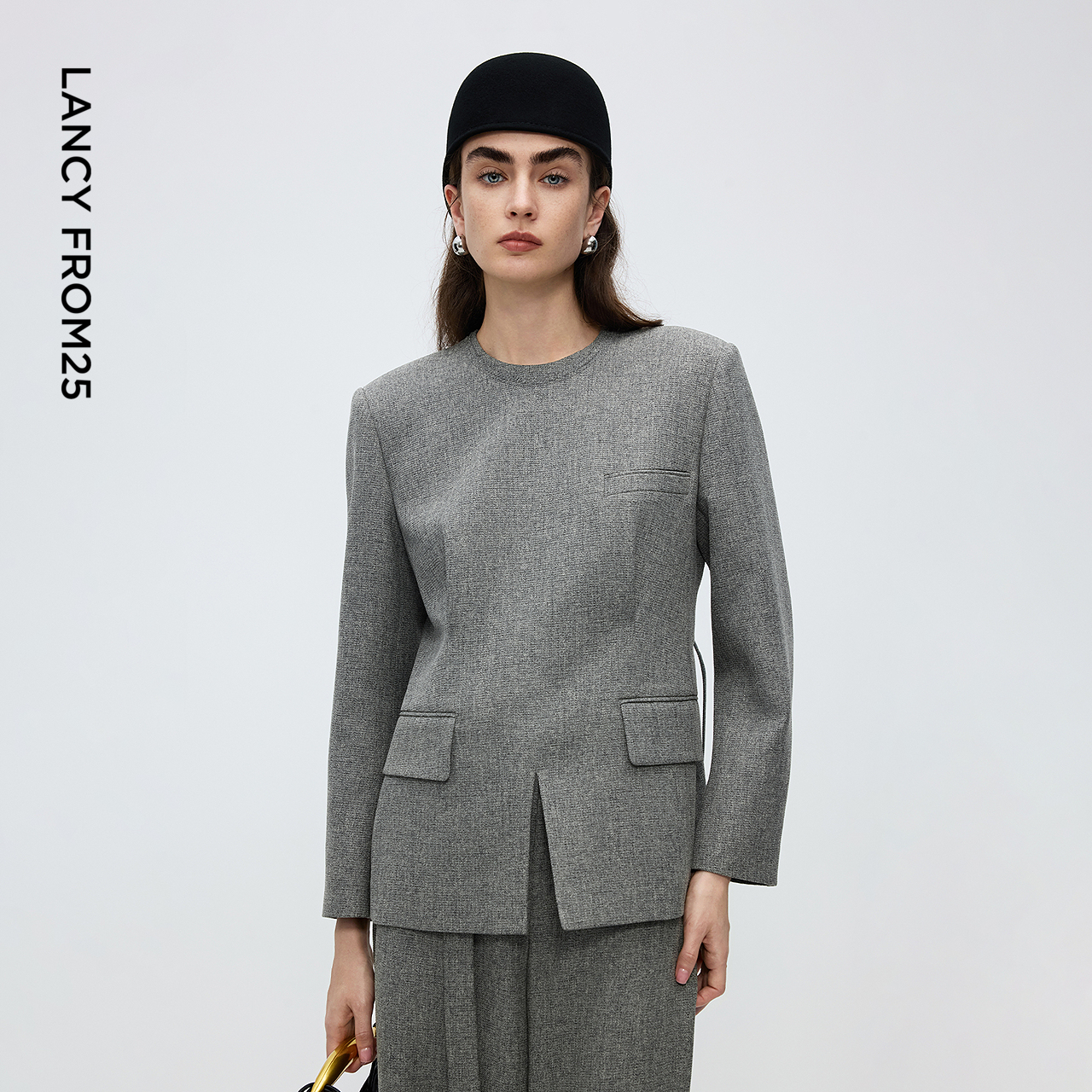 经典圆领 本料腰带 开衩下摆