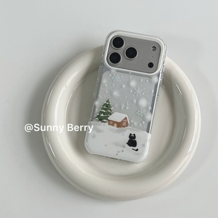 向日的浆果ins韩系小众冬日漫天雪花可爱雪地黑猫插画适用苹果17pro手机壳iphone16promax/14/15保护套防摔