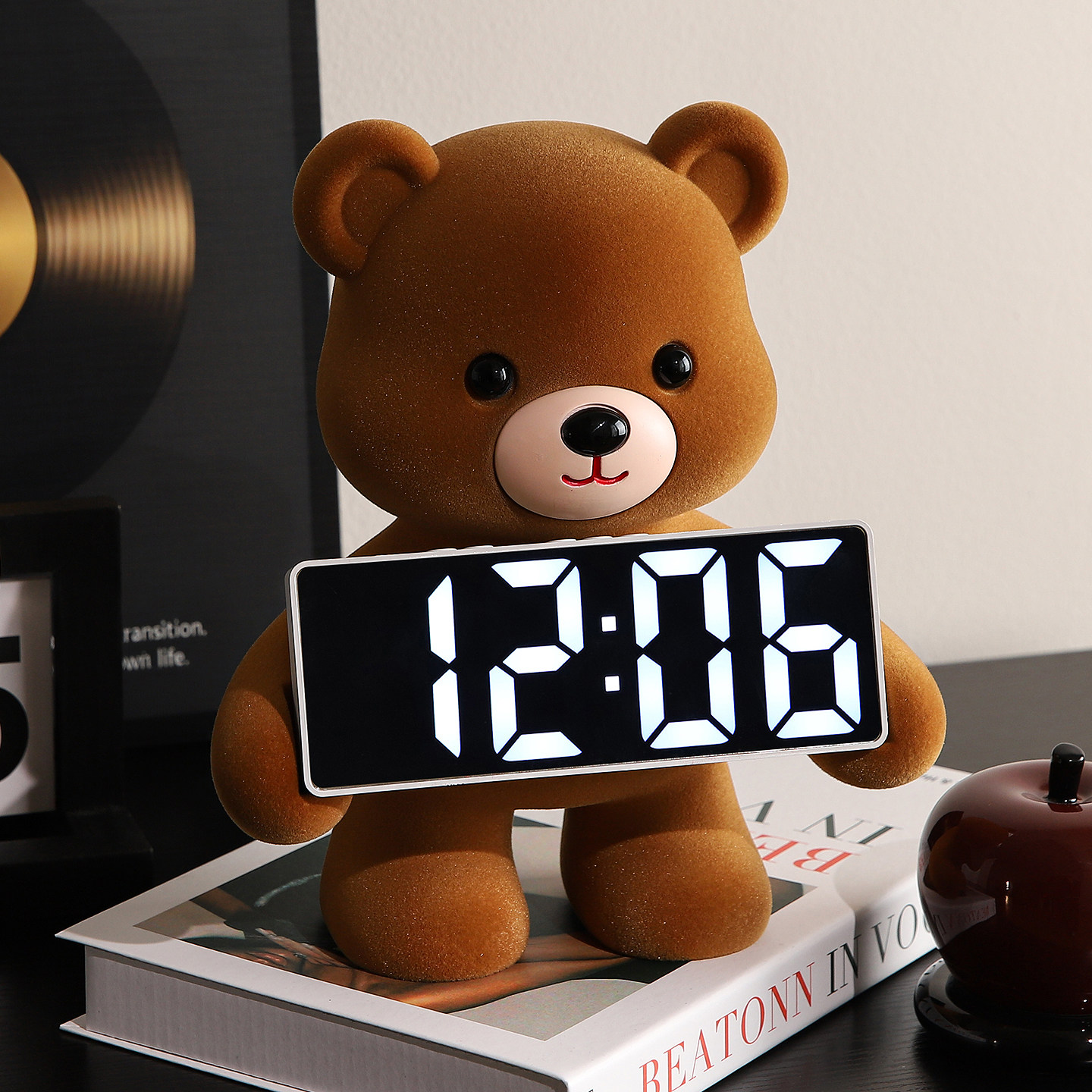 轻奢小熊时钟摆件客厅家居玄关电视柜意式极简小众高级感软装饰品,家居饰品,装饰摆件,淘宝优惠券,粉丝福利购,淘宝优惠卷