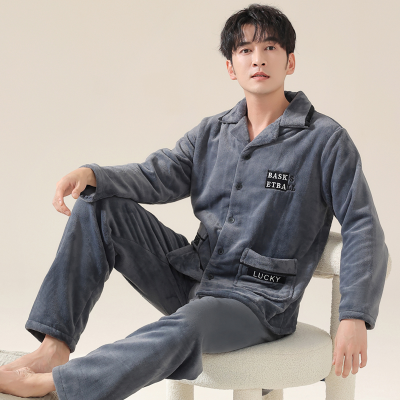 中老年爸爸家居服秋冬珊瑚绒套装