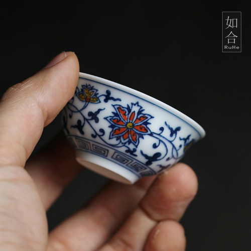 如合 青花缠枝纹功夫茶杯景德镇复古陶瓷茶盏釉下彩反口潮汕茶杯