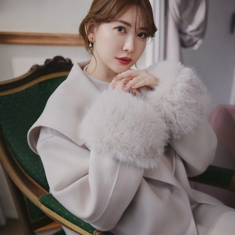 Herlipto毛茸茸翻领大衣外套