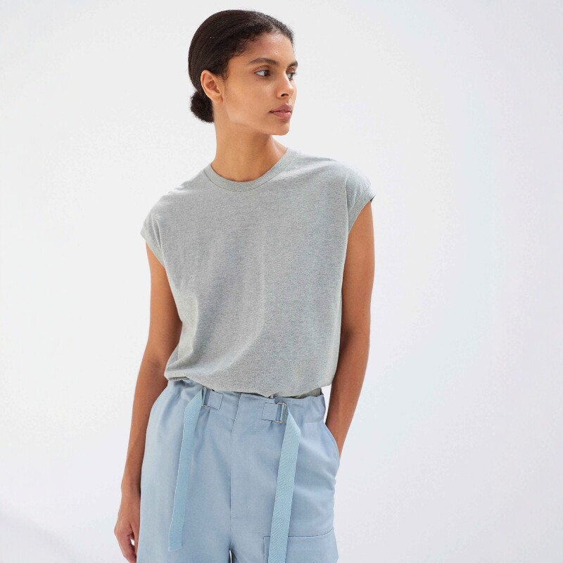 日代 AURALEE SEAMLESS CREW NECK SLEEVELESS 26SS 圆领无袖T恤