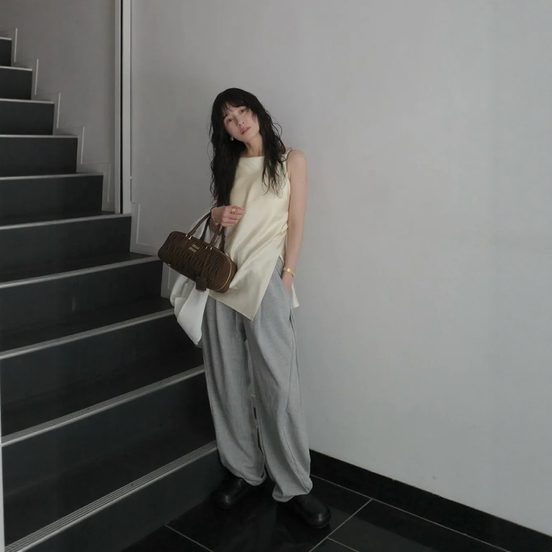 CLANE休闲缎面吊带背心上衣