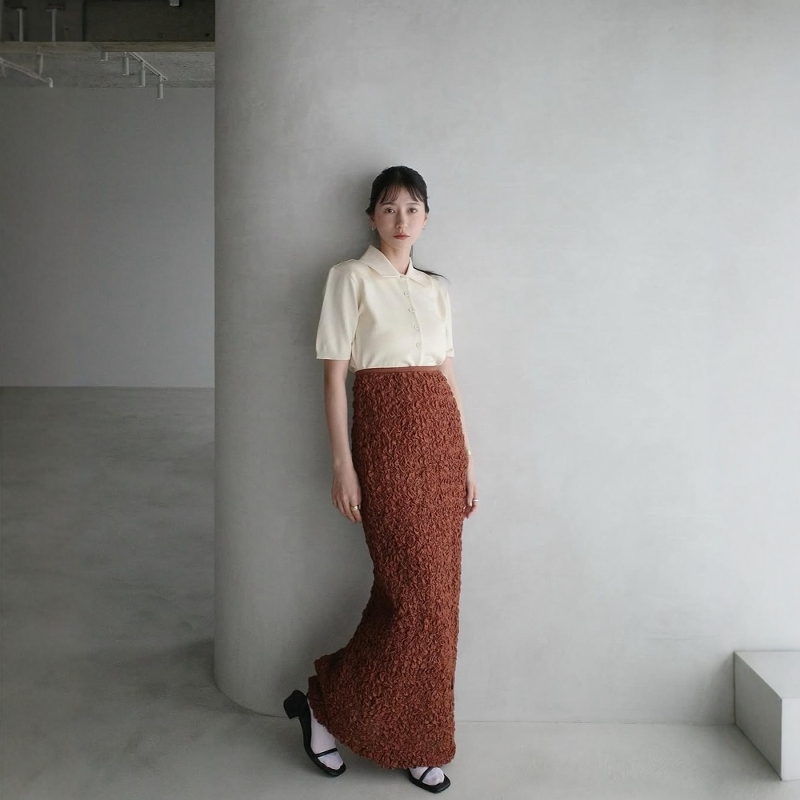 CLANE松紧腰后开叉直筒半身裙