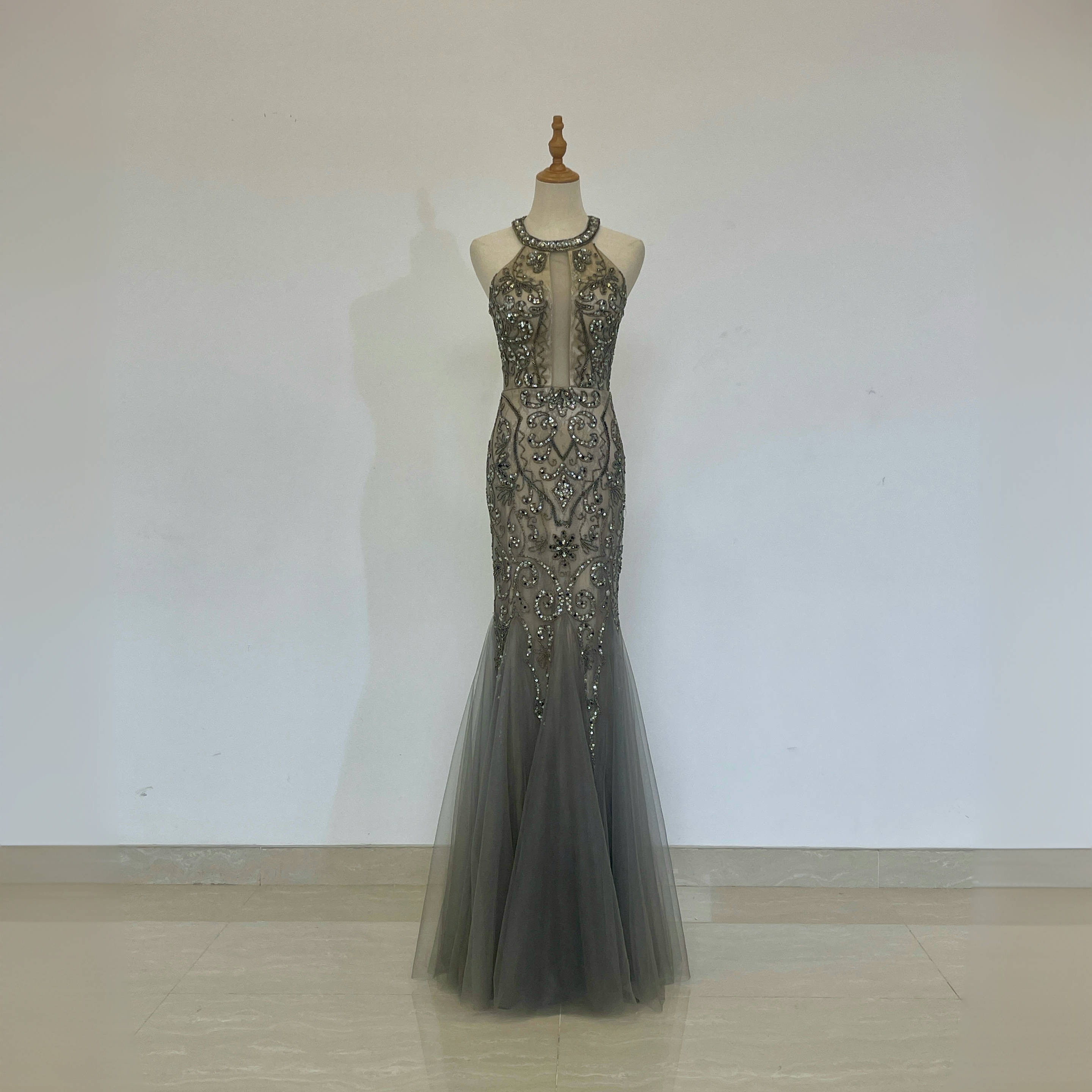 高透款墨灰色蕾丝重工钉珠刺绣挂脖深V削肩鱼尾礼服旅拍生日舞会
