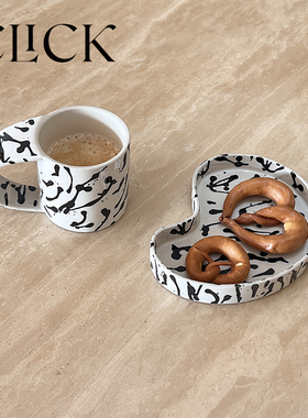 click小众高级感弧形把手不规则泼墨点图案咖啡马克杯水杯蛋糕盘