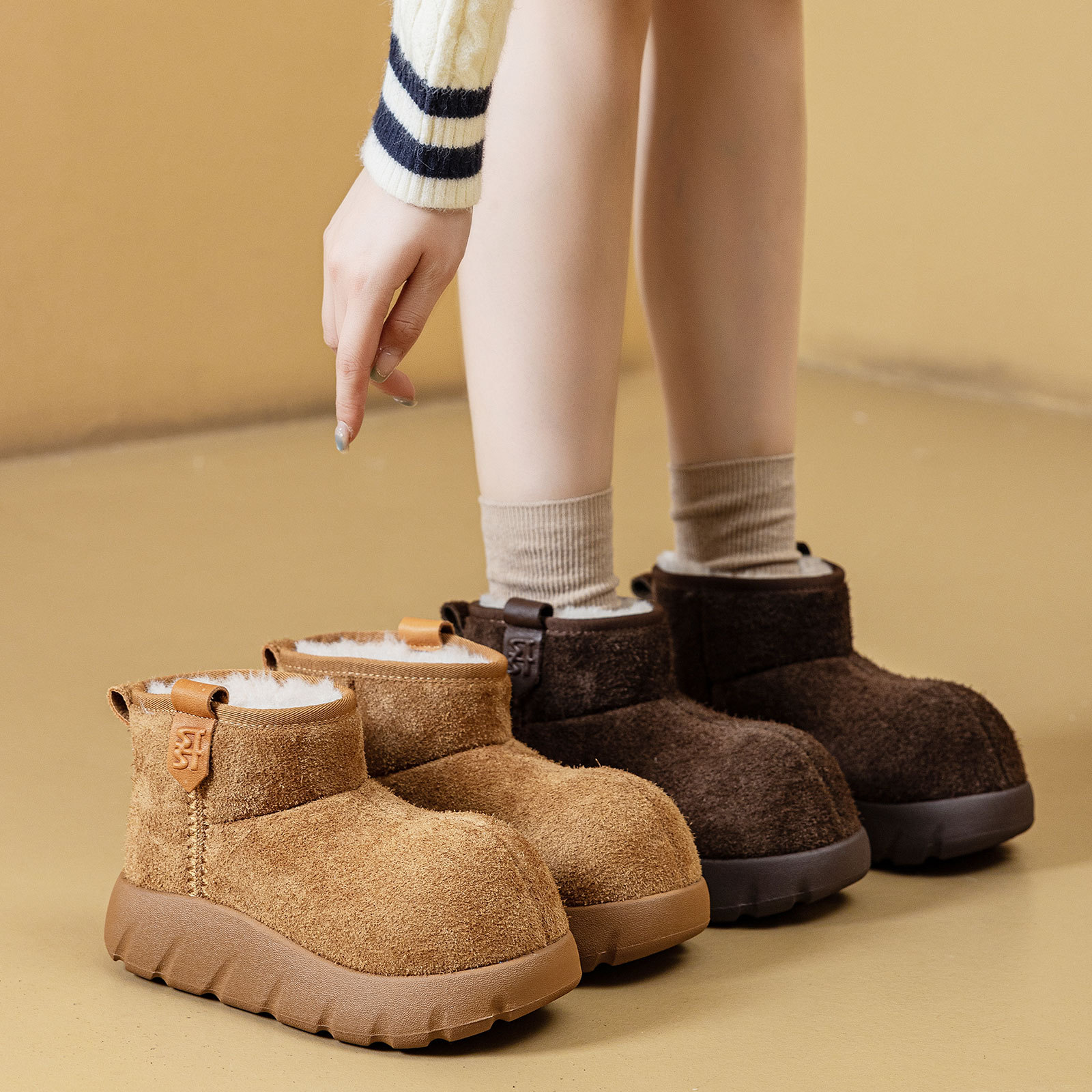 头层牛皮外穿百搭卡皮巴拉雪地靴女2025冬季新款加绒棉鞋厚底女靴