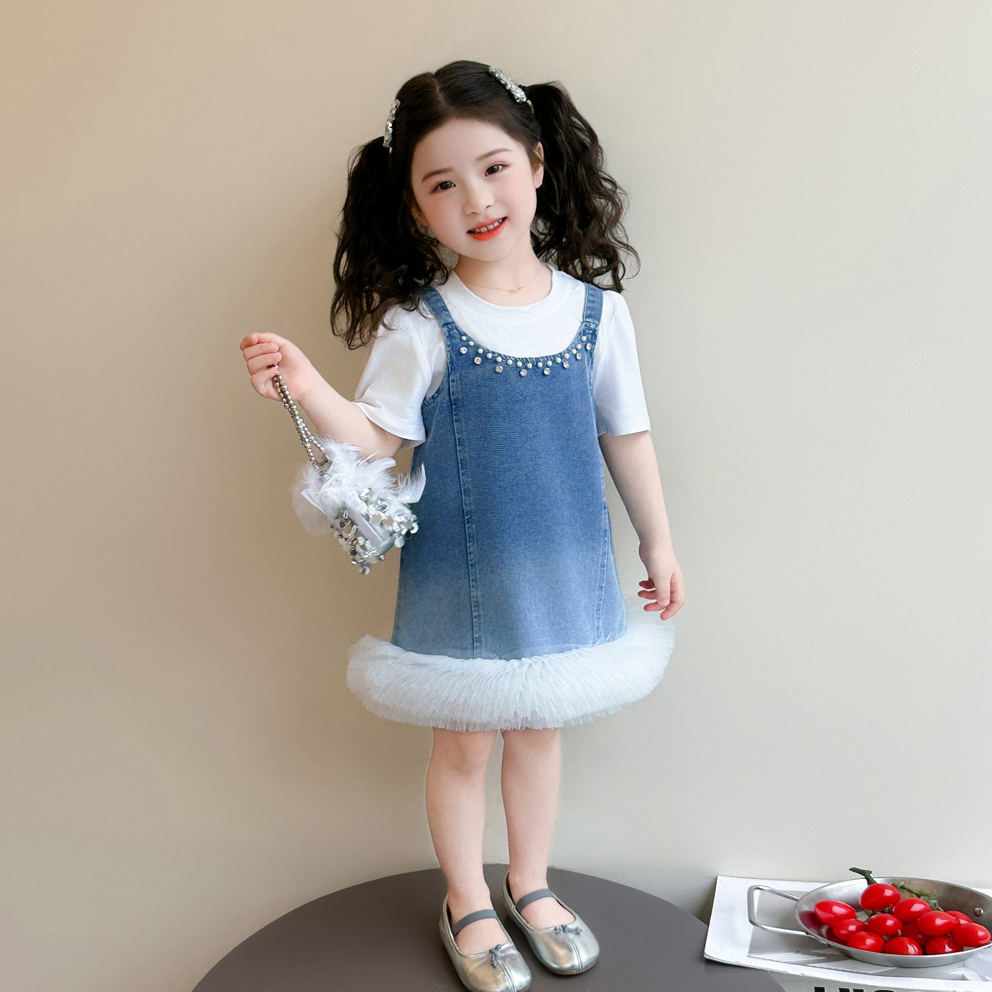 女童夏季牛仔裙套装2026新款儿童时髦短袖夏装女宝宝背带裙两件套