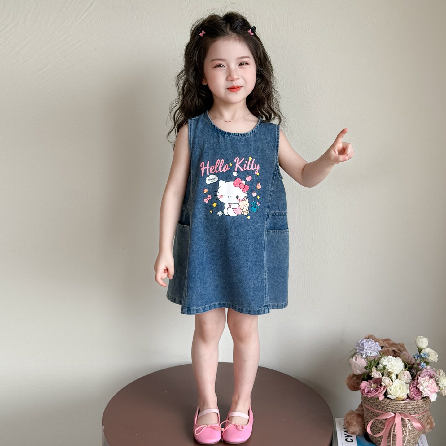 女童夏季连衣裙2026新款儿童洋气时髦背心裙女宝宝夏天韩版牛仔裙