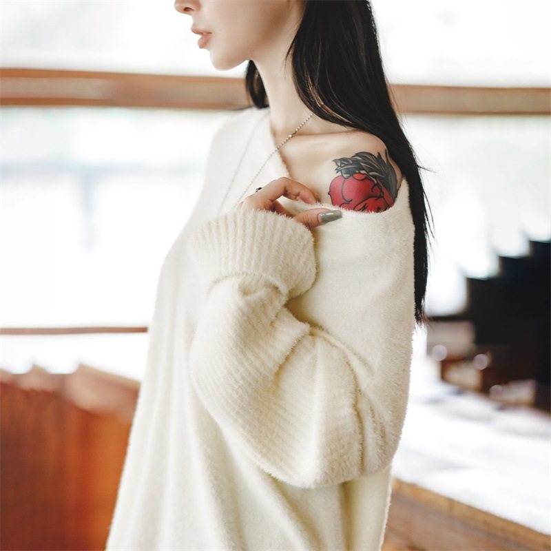 马登女装慵懒风仿貂绒毛衣针织衫