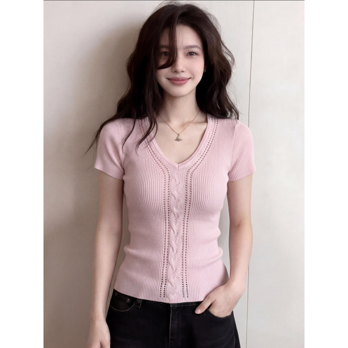 韩系粉色麻花v领镂空小飞袖t恤女夏设计感绝美修身巨好看的小上衣