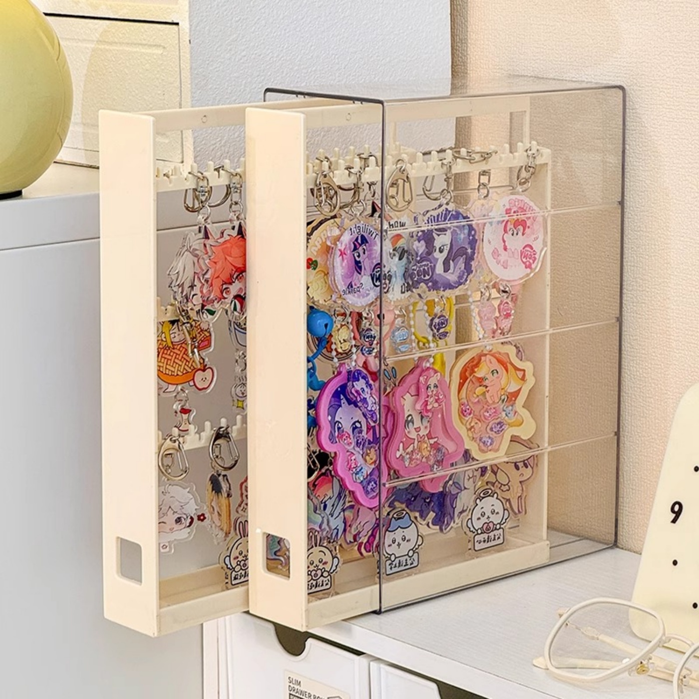 桌面透明钥匙收纳盒防尘展示架