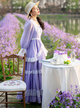 理想三旬女装《莫奈花园》法式复古紫色蕾丝拼接重工大裙摆连衣裙