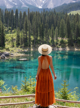 理想三旬旅行女装波西风度假风橙色蕾丝拼接性感露背连衣裙长裙