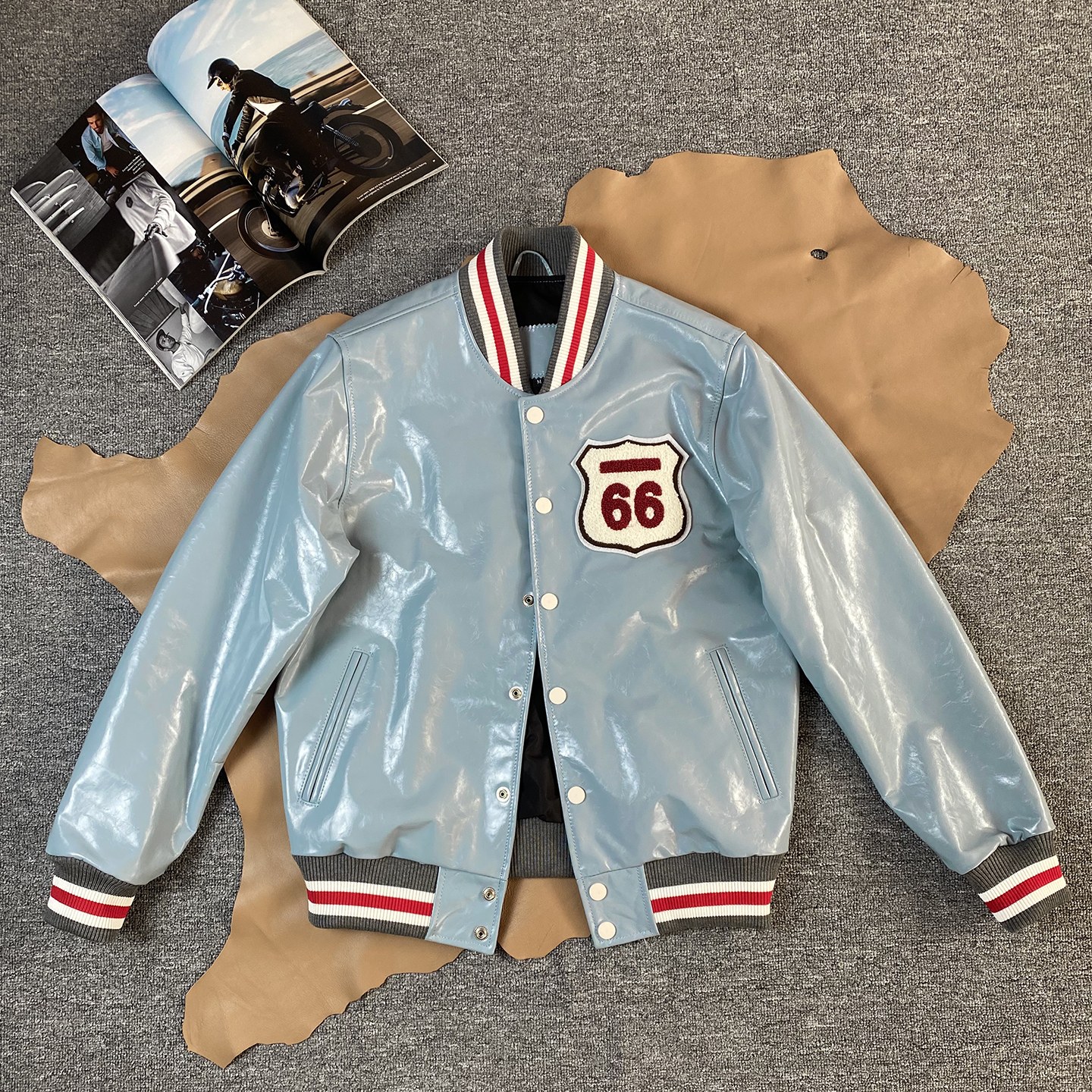 高级感小牛皮棒球服浅蓝色皮衣