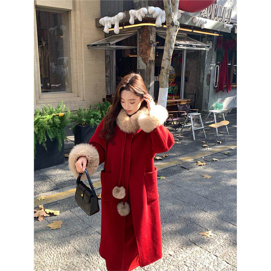 甜心奶球红色大衣女本命