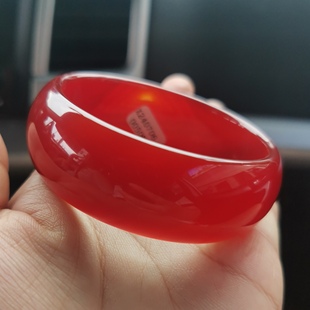 精品高档天然红玛瑙手镯加宽轮胎镯子红色玉髓手镯新年本命年礼物