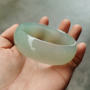 高档浅绿玛瑙玉髓手镯油绿加宽轮胎镯子女款绿色玉石油青时尚大气