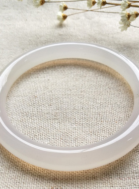 巴西纯天然原色圆条水晶玛瑙手镯