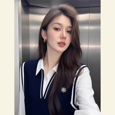 时尚轻奢减龄学院风假两件上衣