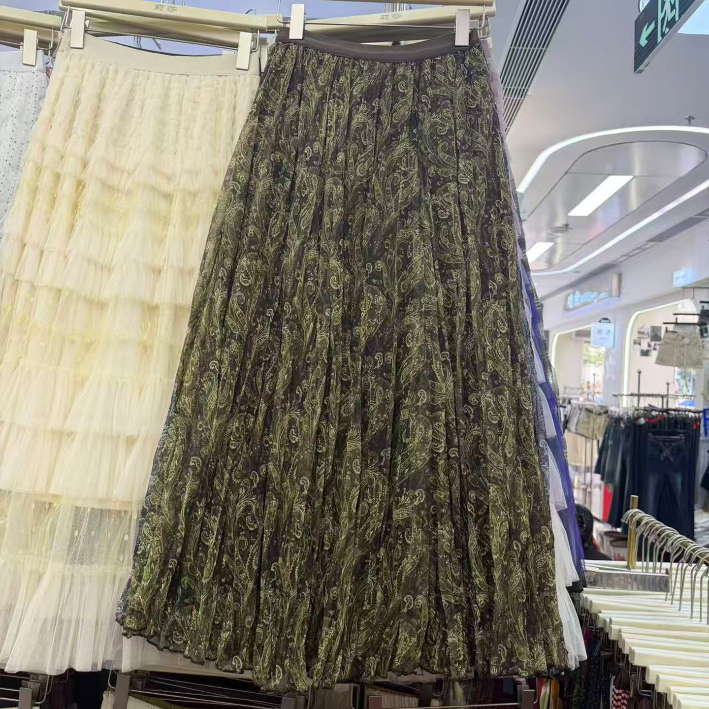 大码复古设计感百搭通勤显瘦休闲