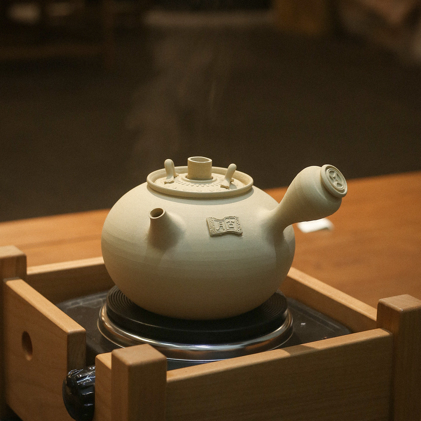 古月中式白泥砂铫侧把穿心壶