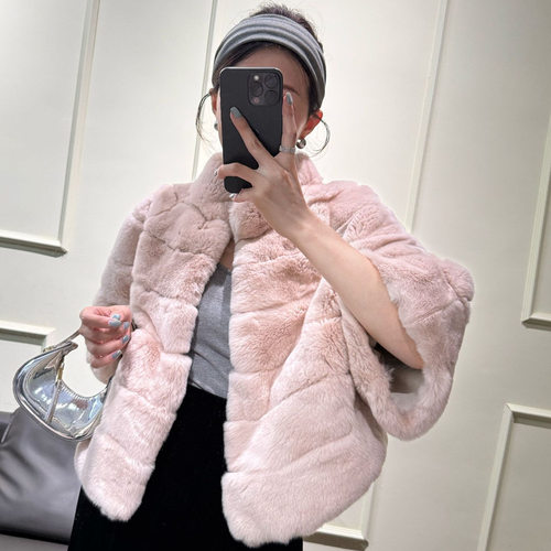 海宁整皮獭兔毛斗篷毛毛大衣女