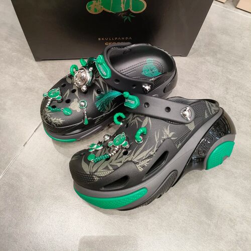 Crocs卡洛驰联名墨夜竹林洞洞鞋
